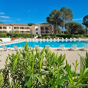 studio-4p-vue-piscine-st-raphael-valescure-au-coeur-des-golfs.fr-provencehotel.com/